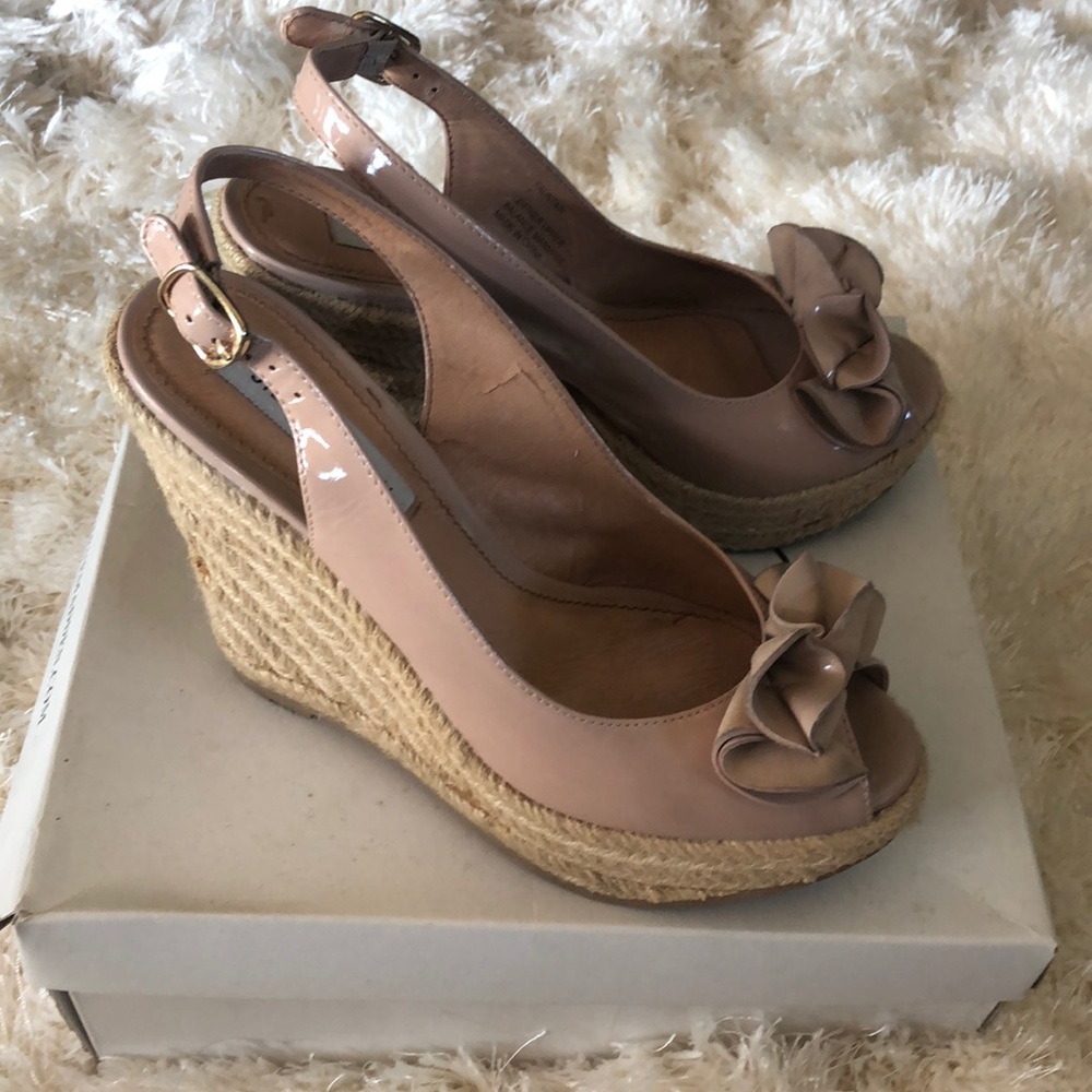 Steve Madden espadrilles patent leather.